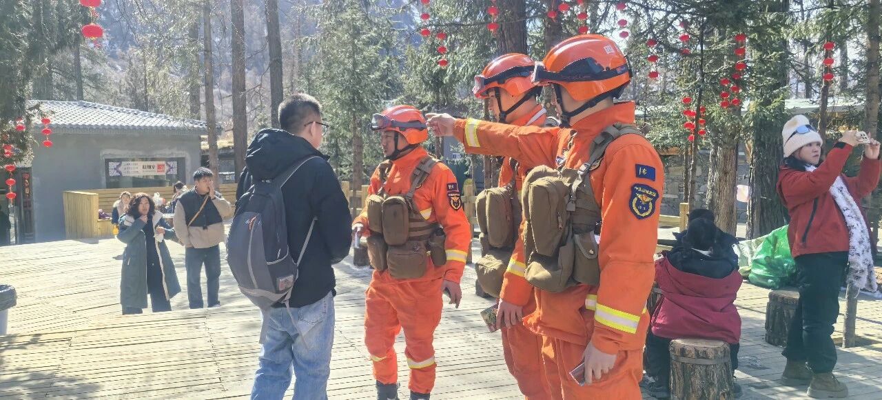 I'm on duty during the Spring Festival: the guardian at the foot of Mt. Siguniang