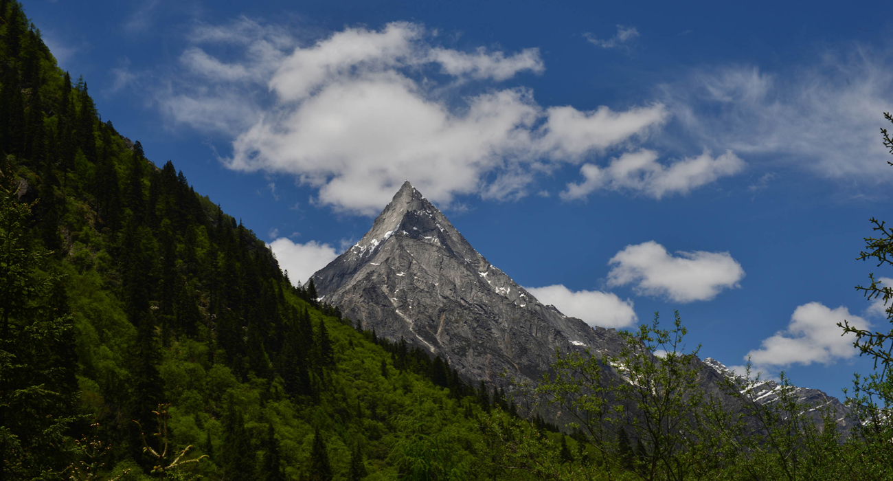 Pomiu Peak